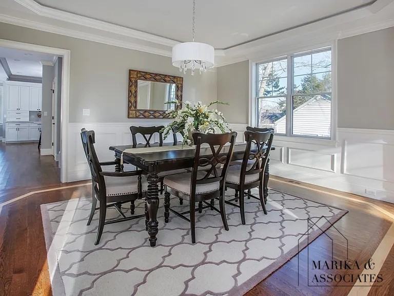 35 Hanson Rd - Photo 4 of 13