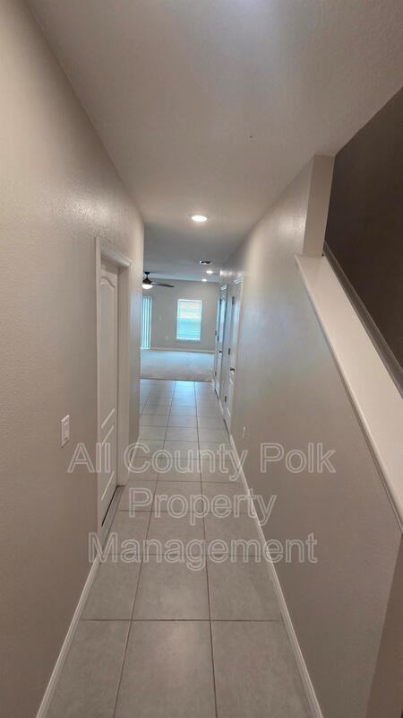 3867 Hampstead Ln - Photo 2 of 32