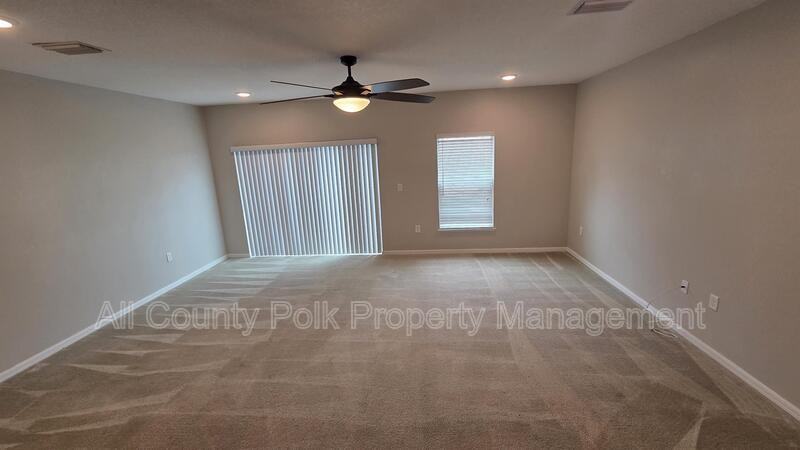 3867 Hampstead Ln - Photo 5 of 32