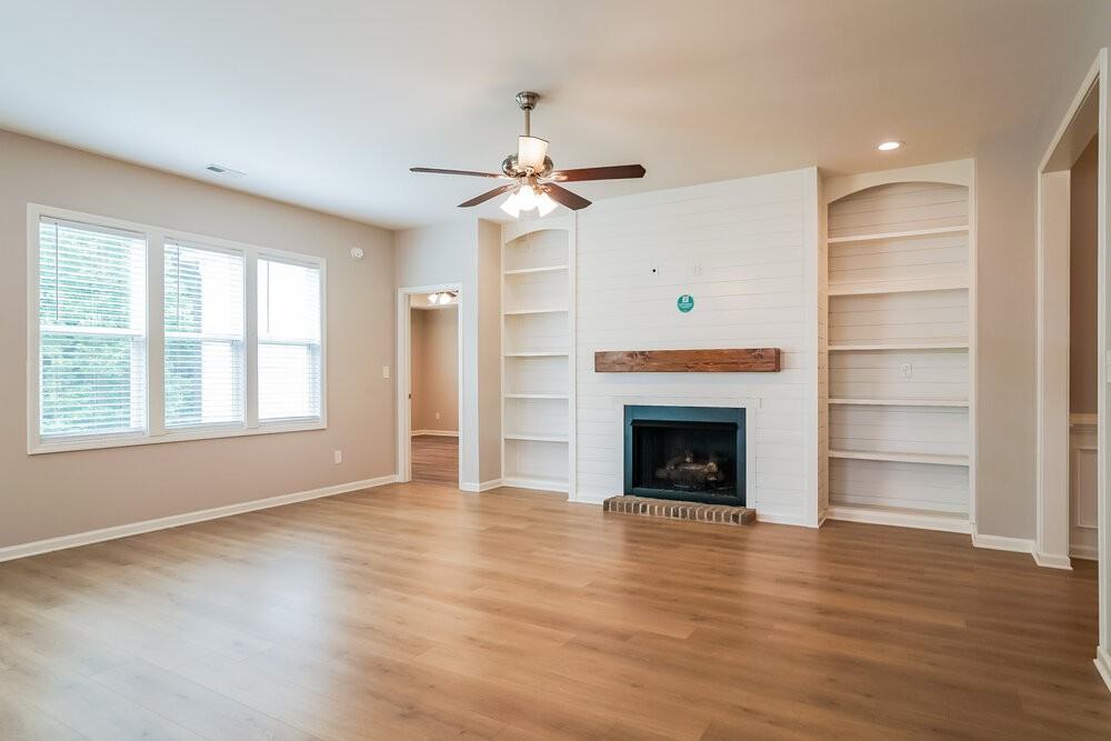 194 W Lumber Ct - Photo 3 of 16