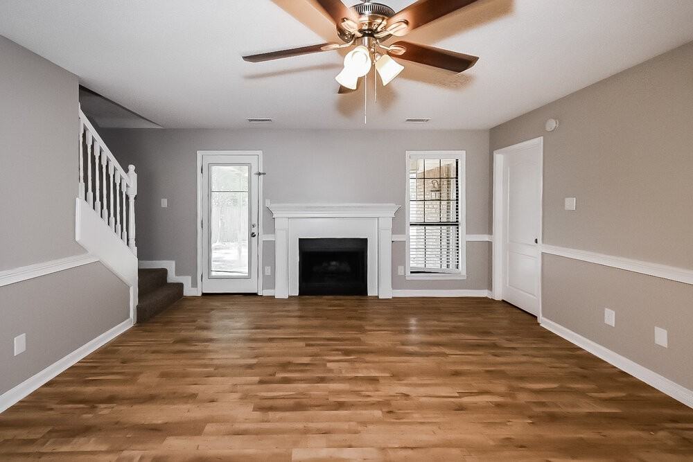 185 Parkway Cv W - Photo 5 of 17