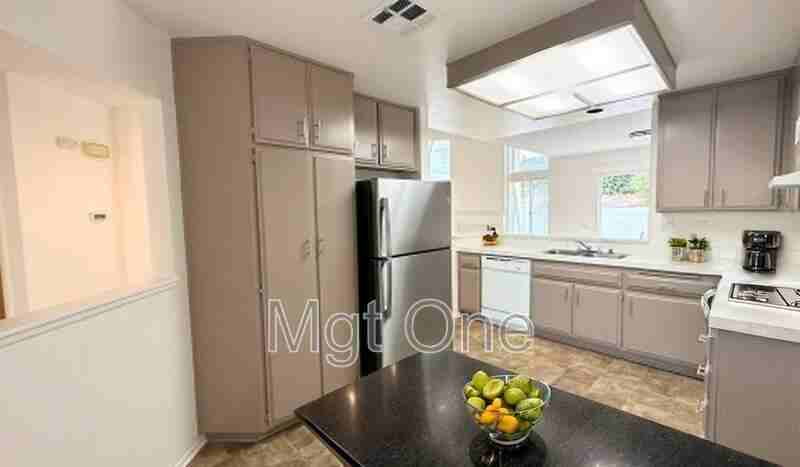 2050 Napoli Ct - Photo 3 of 22