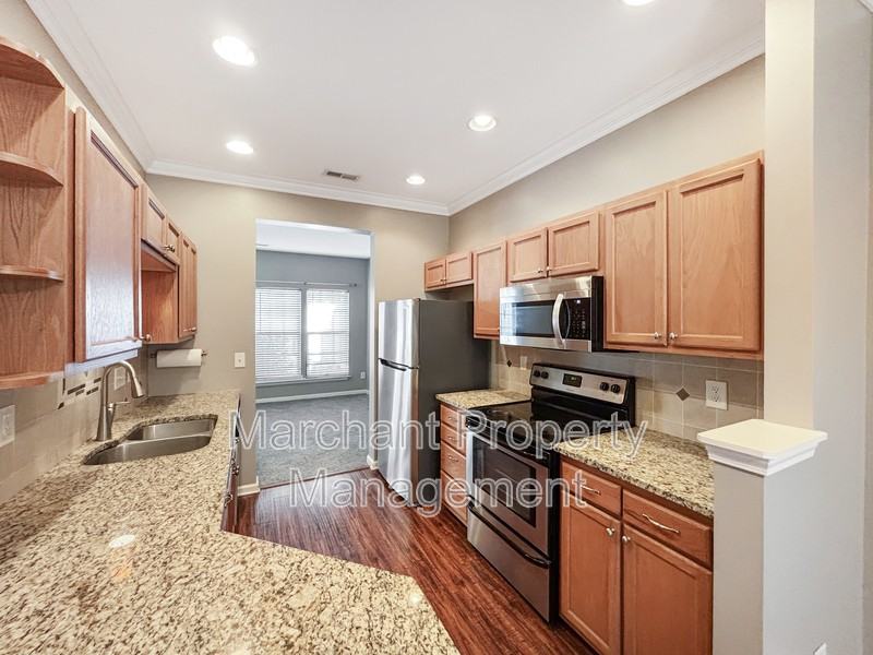 306 Moonstone Dr - Photo 4 of 17