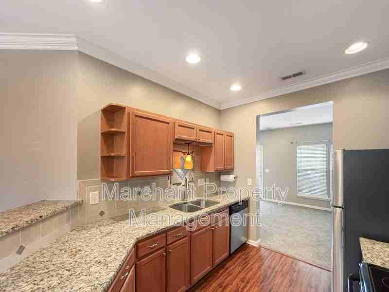 306 Moonstone Dr - Photo 5 of 17