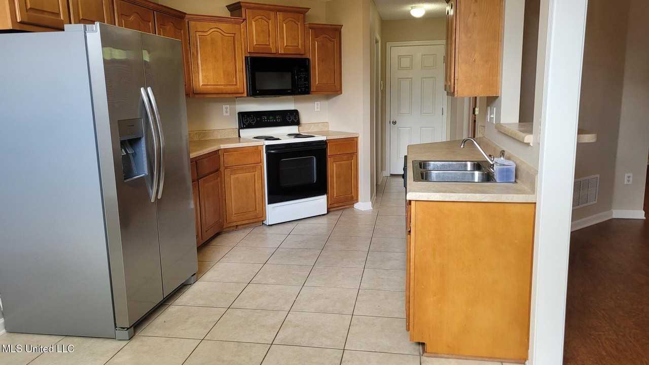 5935 Telford Dr - Photo 2 of 14