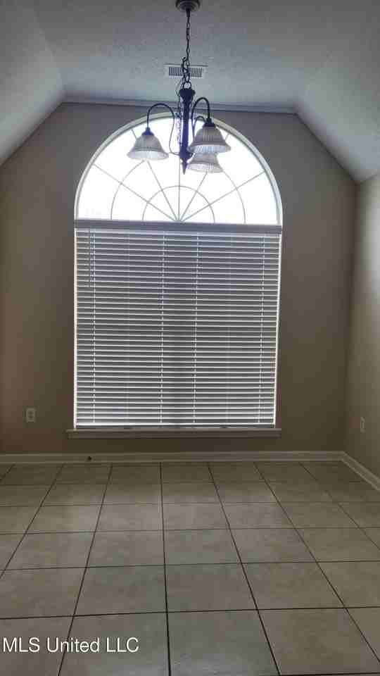 5935 Telford Dr - Photo 3 of 14