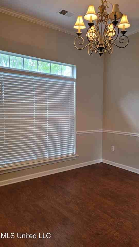 5935 Telford Dr - Photo 4 of 14