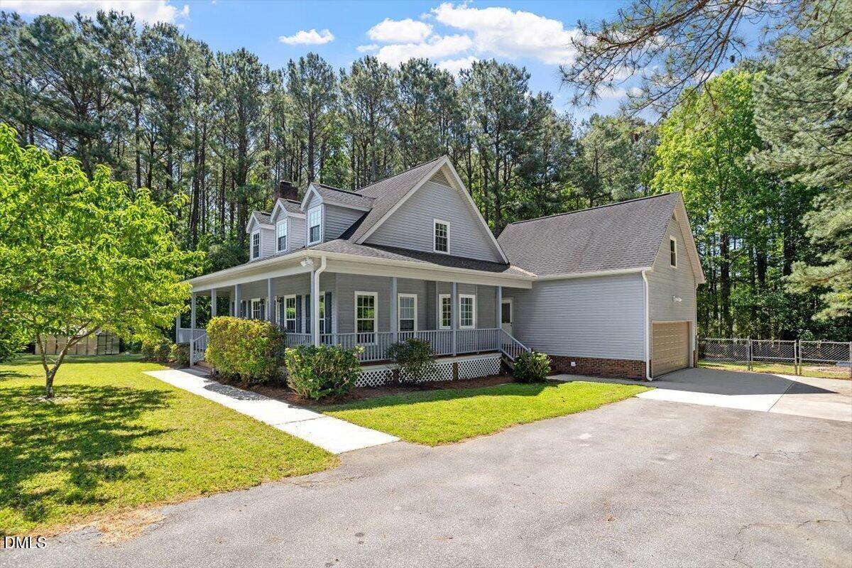 7505 Penny Rd - Photo 3 of 35