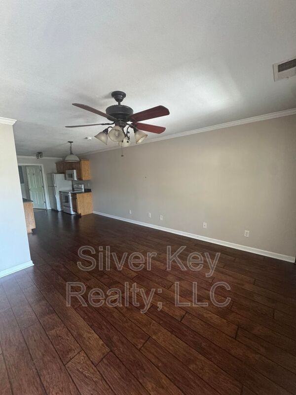1515 W Madison Ave #1C - Photo 2 of 19