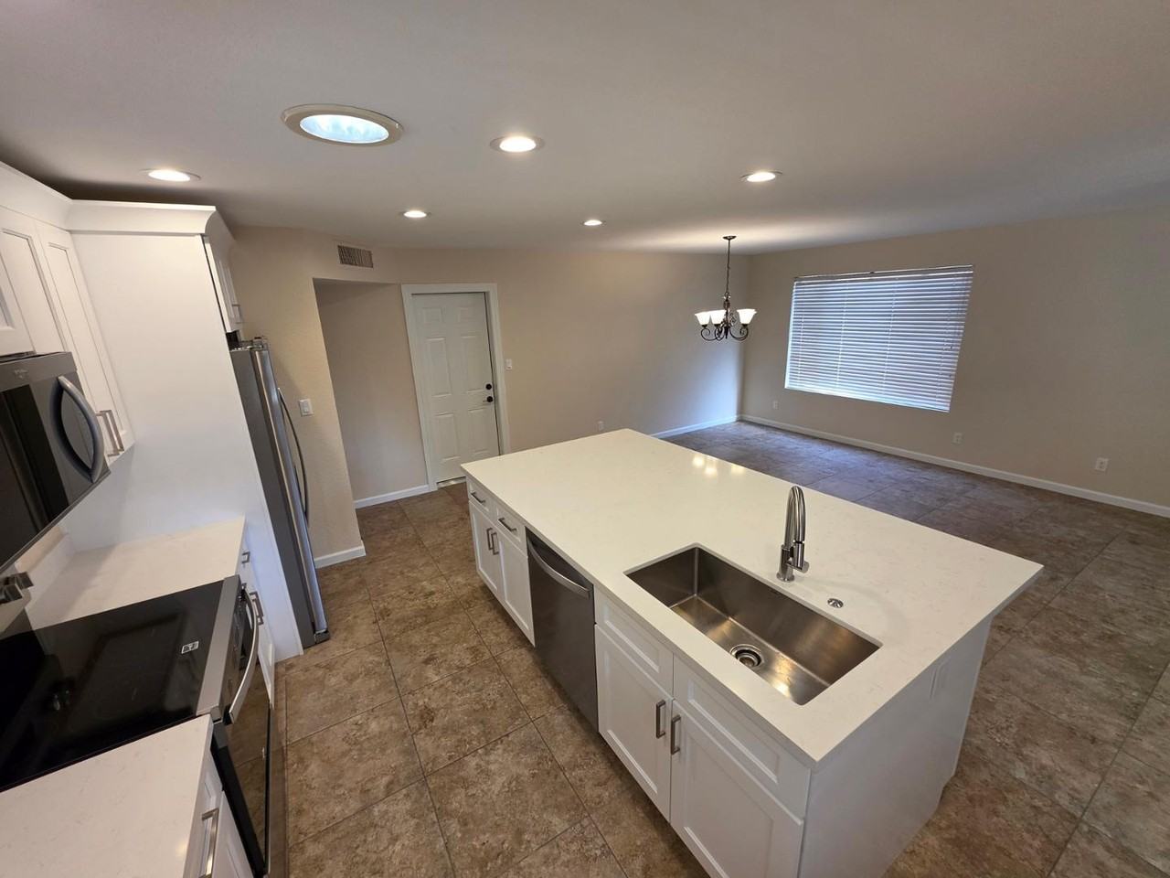 11158 N 107th Way - Photo 6 of 34