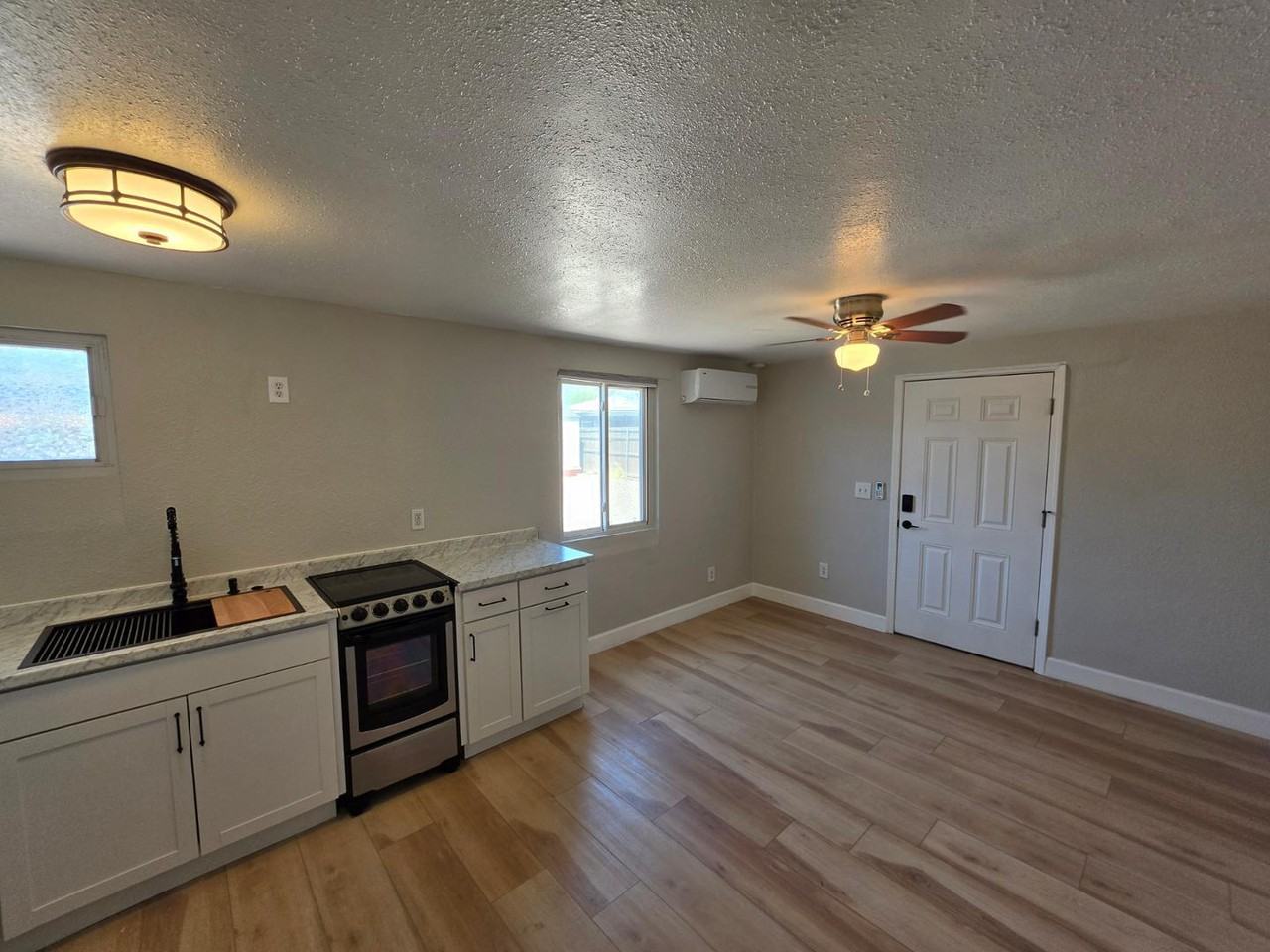 2803 E Monroe St #REAR - Photo 6 of 25