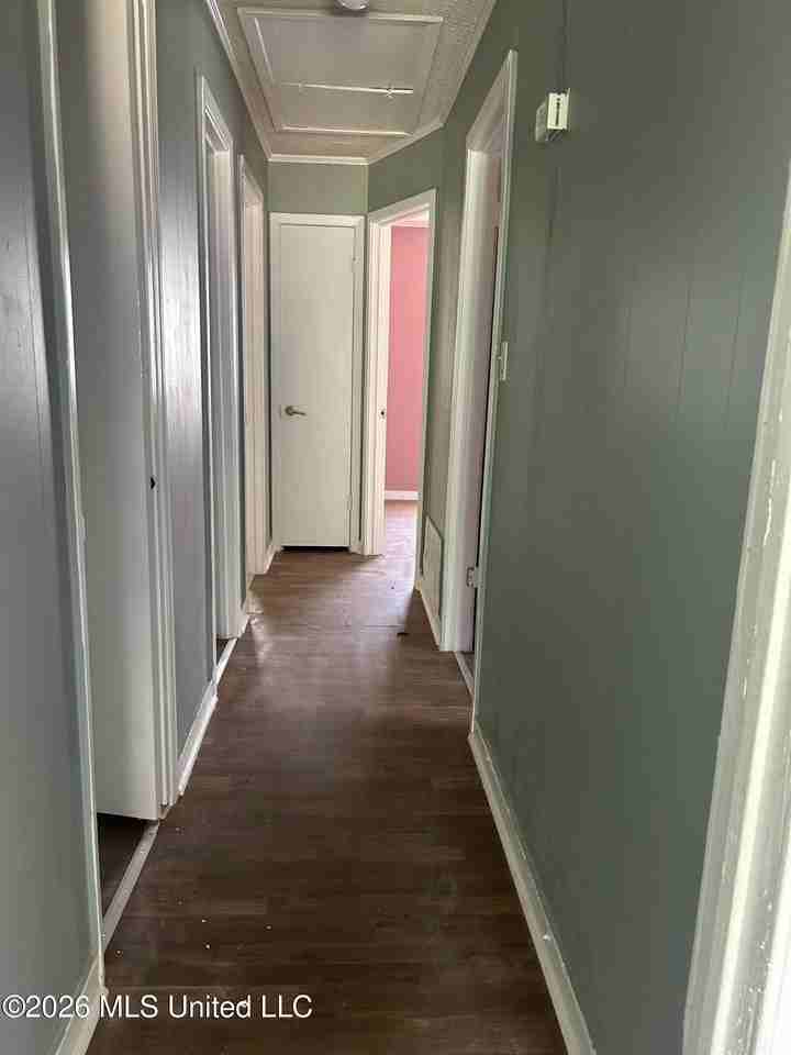102 Ainsworth St - Photo 3 of 6