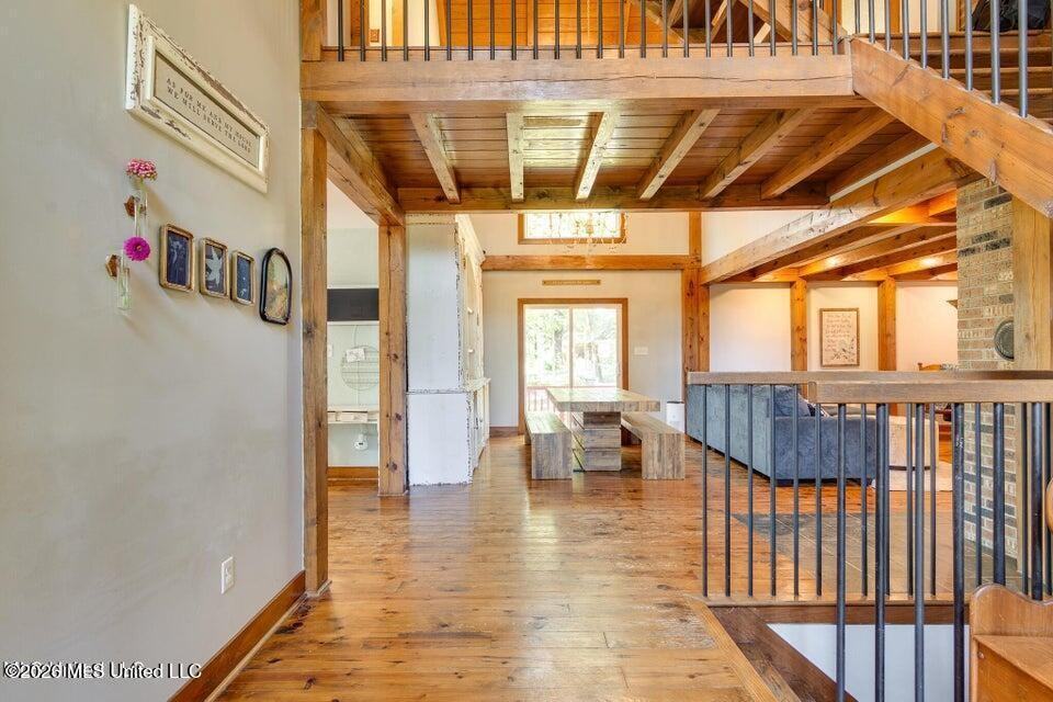 7689 Germantown Rd - Photo 4 of 50