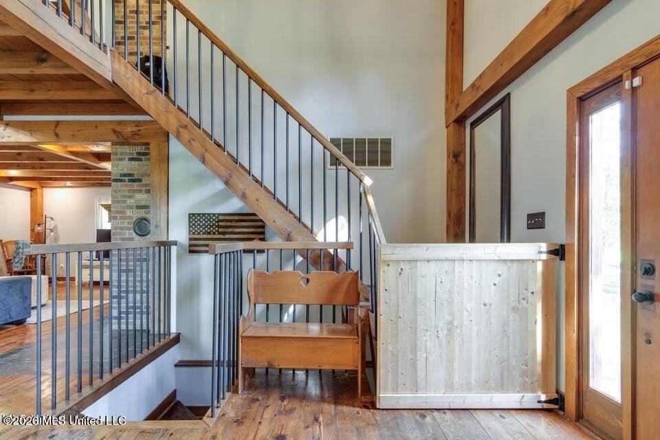 7689 Germantown Rd - Photo 6 of 50