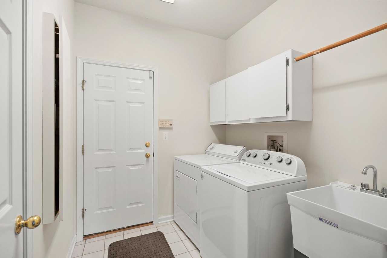 1730 Redbud Dr - Photo 5 of 25