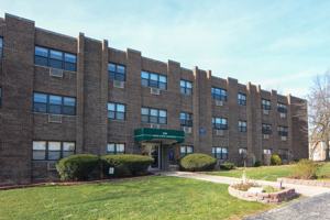 featured image of 696 Elm Pl #300