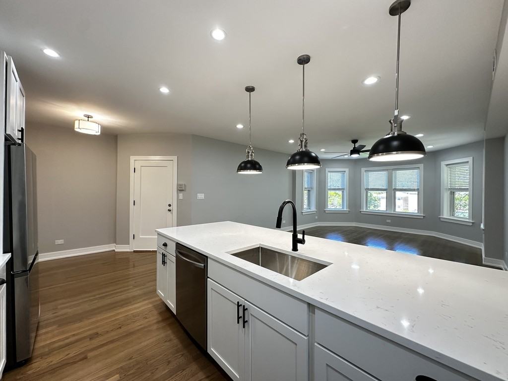 2639 W Carmen Ave #3 - Photo 7 of 21