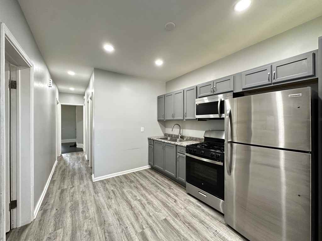 3408 W Carroll Ave #1 - Photo 4 of 21