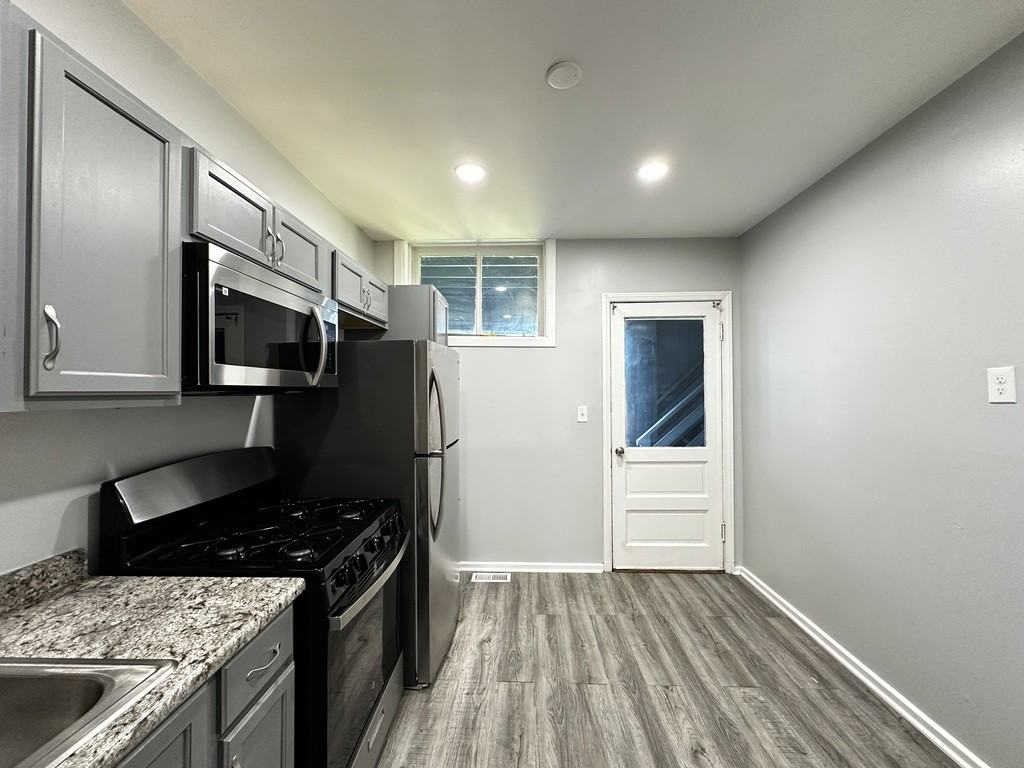 3408 W Carroll Ave #1 - Photo 5 of 21