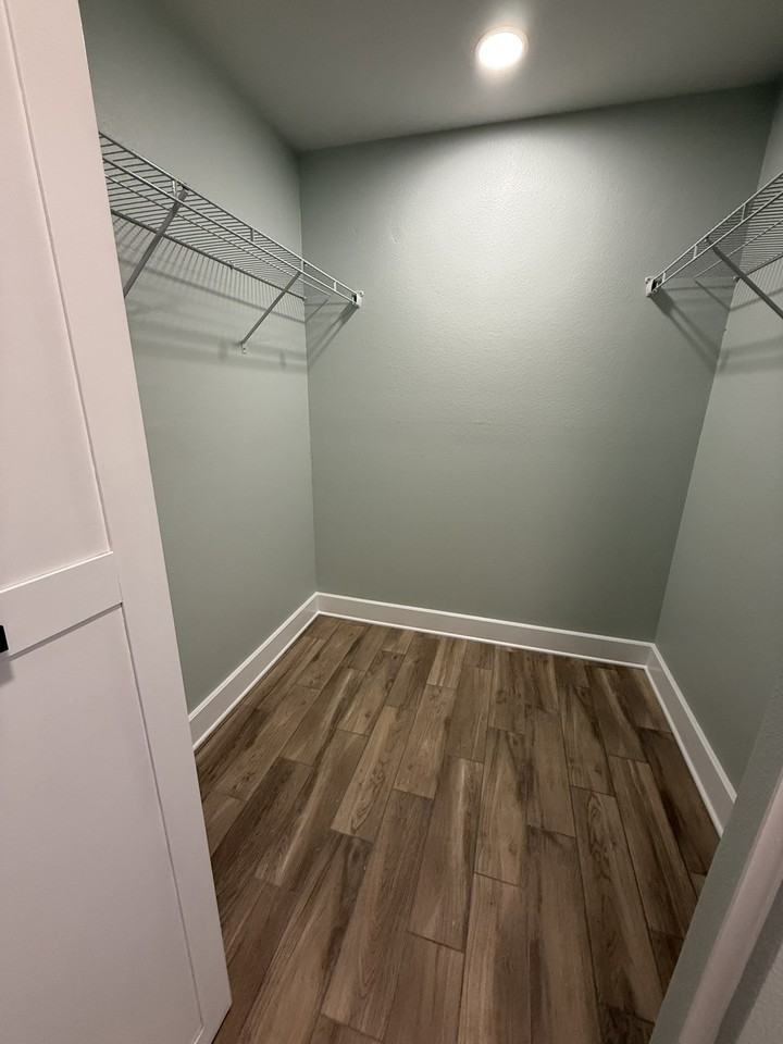 2201 Scenic Hwy #J7 - Photo 2 of 36