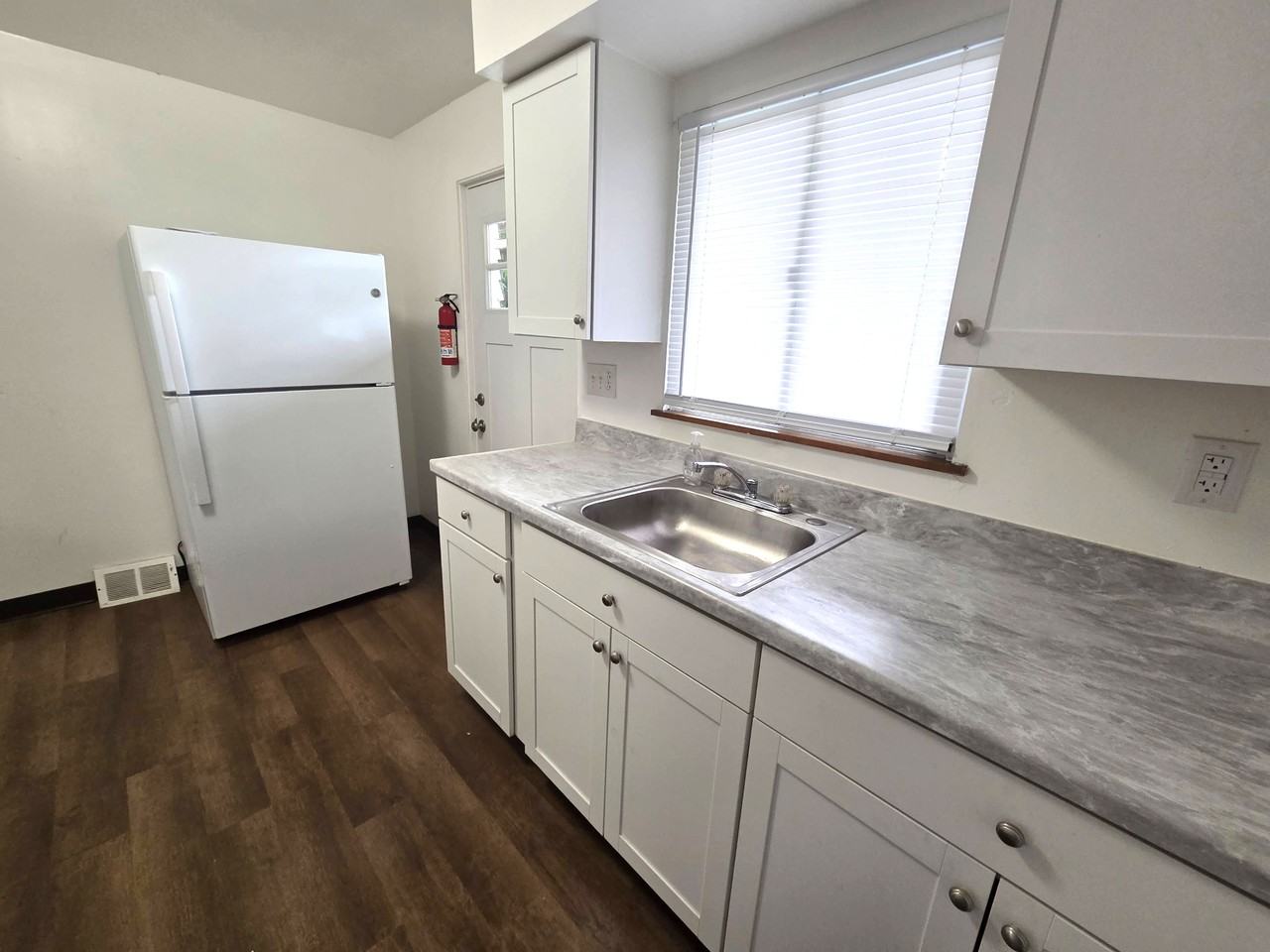 705 Russellwood Ave #1 - Photo 3 of 26