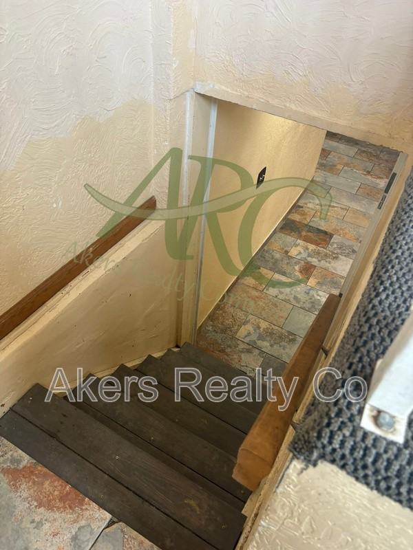 123 Van Buren St - Photo 6 of 18