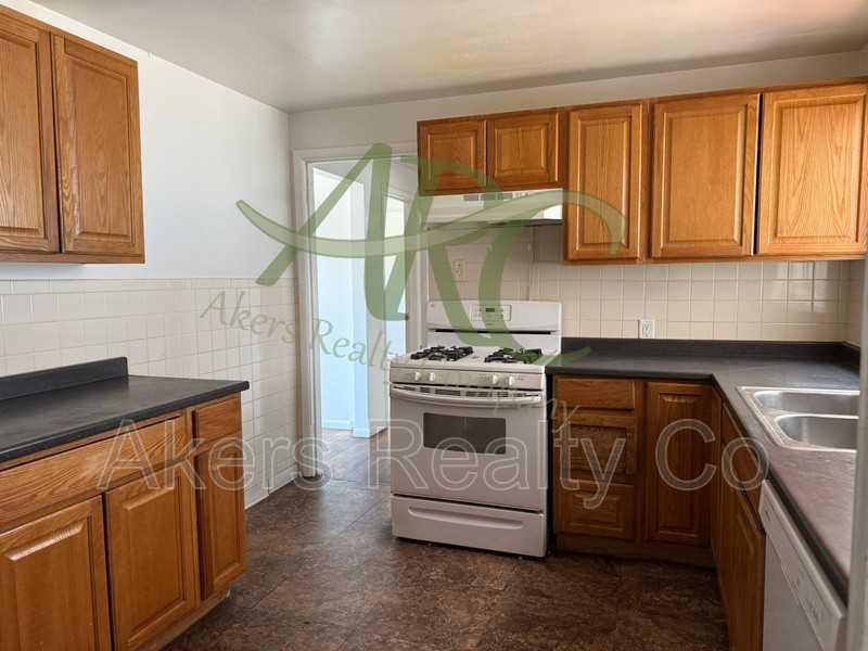 2601 Columbine Ave - Photo 5 of 15