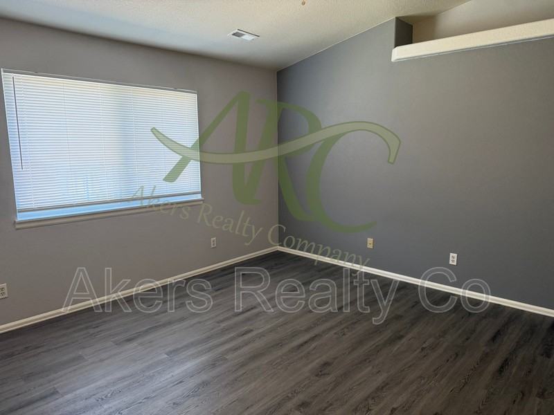 741 E Laporte Dr - Photo 2 of 14