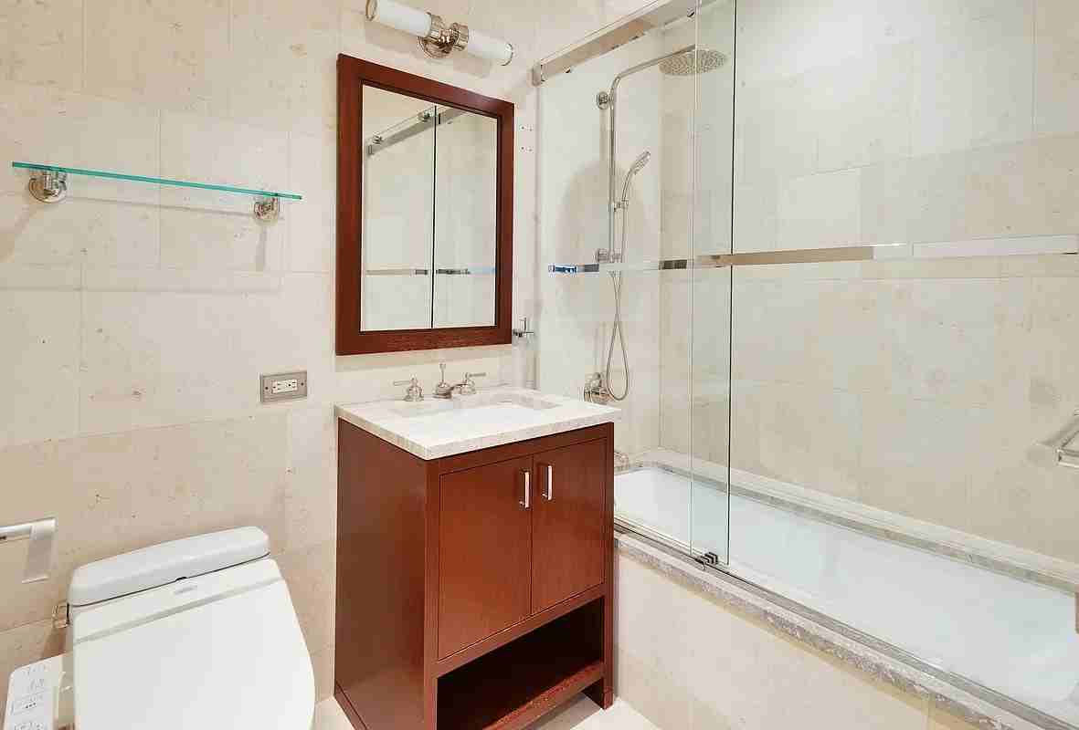 100 Riverside Blvd #7D - Photo 7 of 11