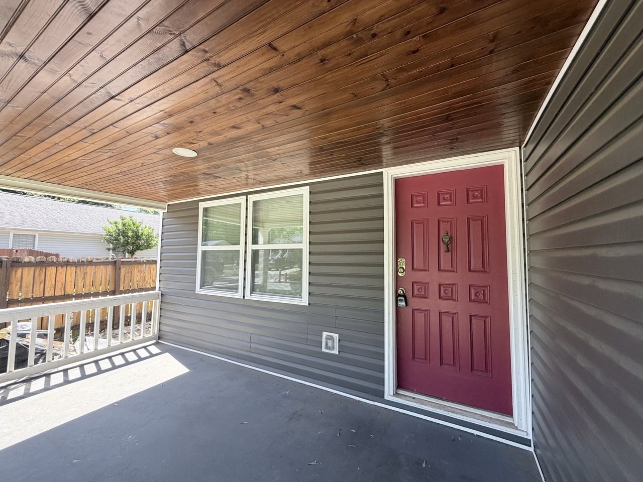 1224 Halsey Ave Ne - Photo 2 of 23