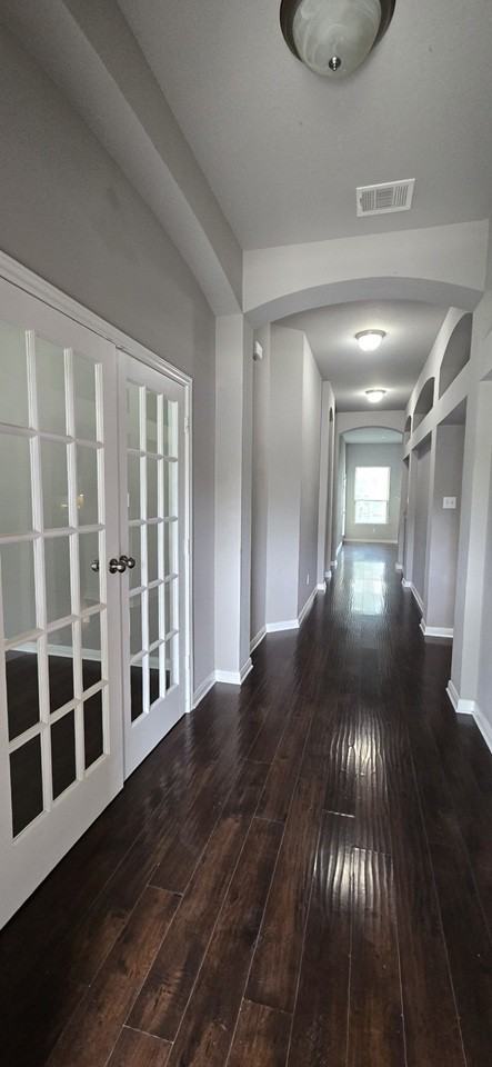 3604 Castleton Dr - Photo 3 of 47
