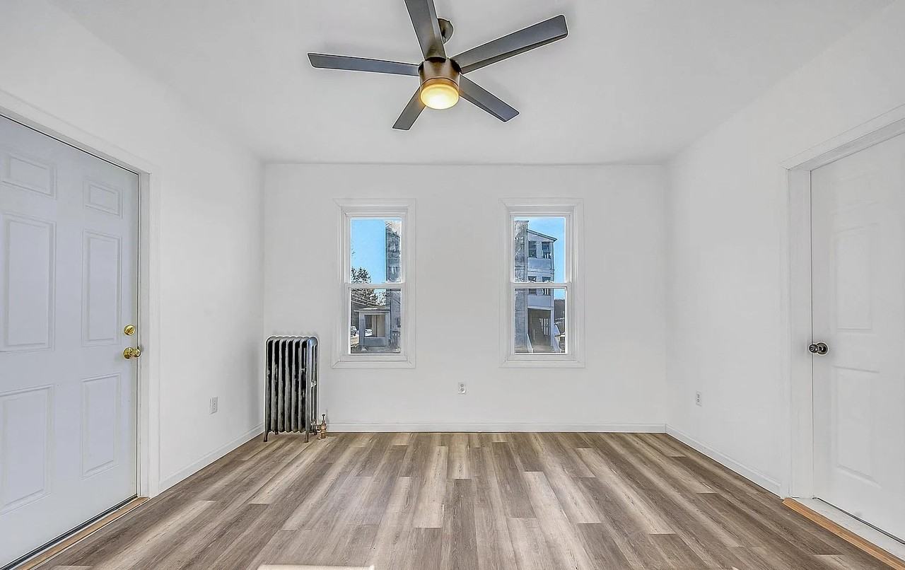 1030 Meadow Ave - Photo 5 of 13