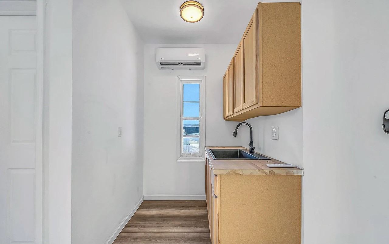 1030 Meadow Ave - Photo 6 of 13