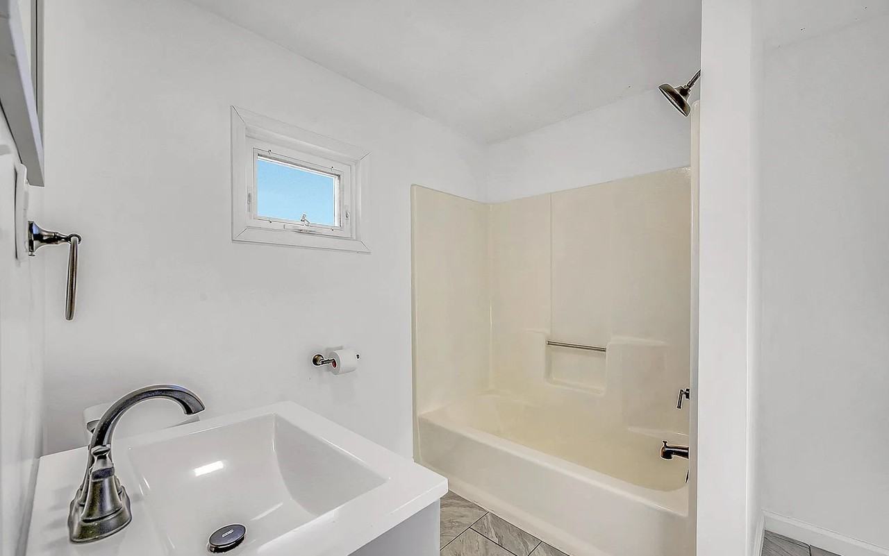 1030 Meadow Ave - Photo 7 of 13