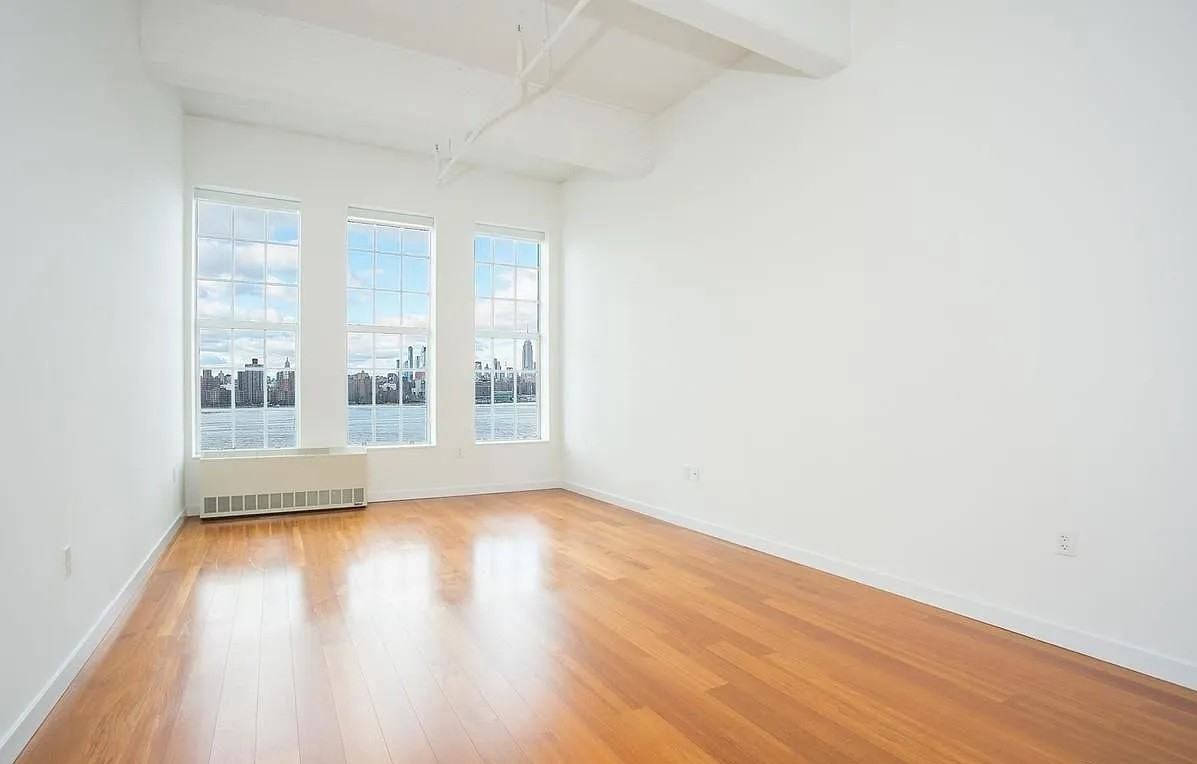 184 Kent Ave - Photo 2 of 13