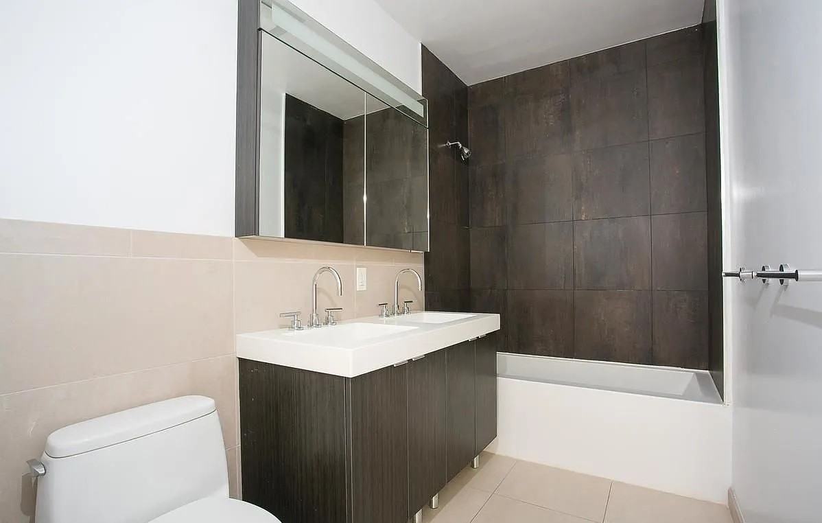 184 Kent Ave - Photo 7 of 13