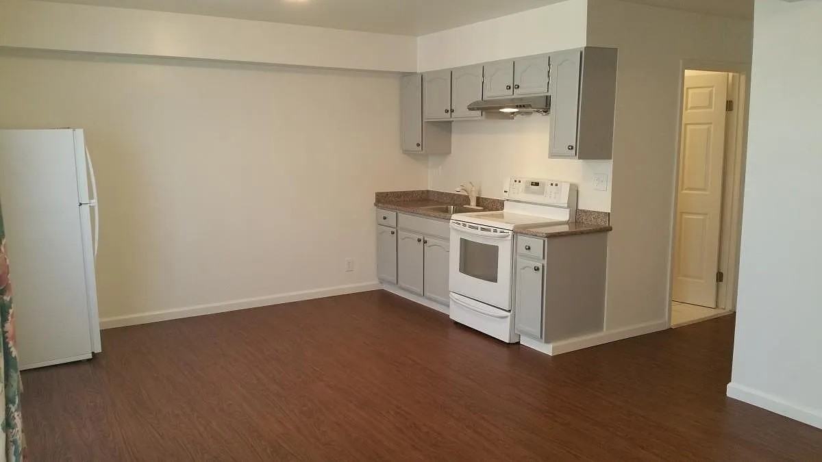 1339 48th Ave - Photo 5 of 9