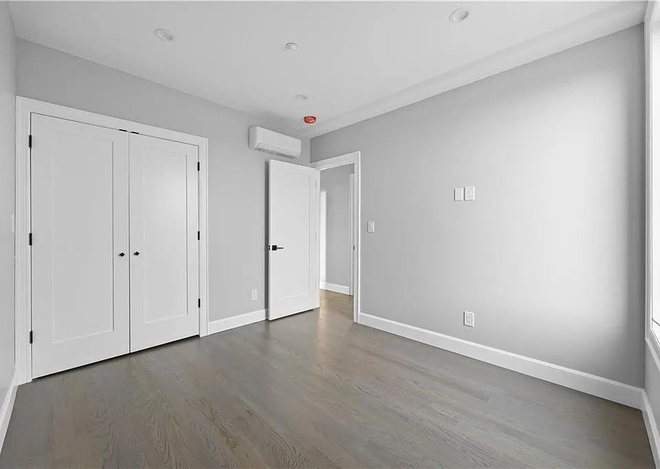 62 Abbey Ct - Photo 2 of 23