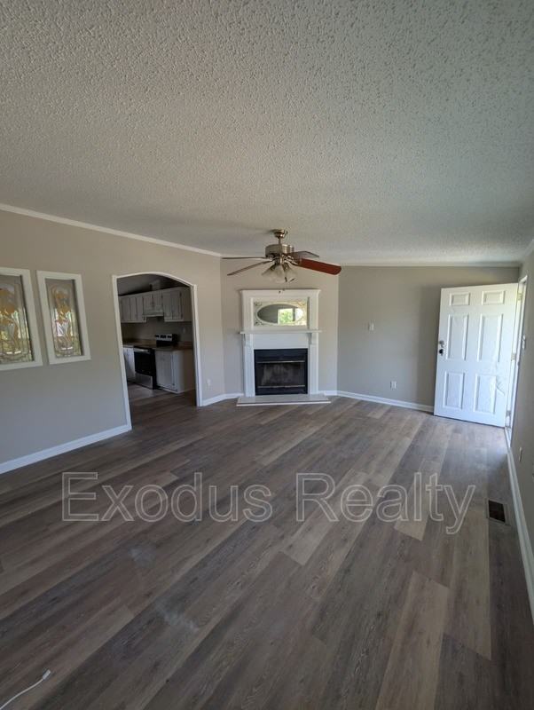 38 Paul Revere Ln - Photo 3 of 15