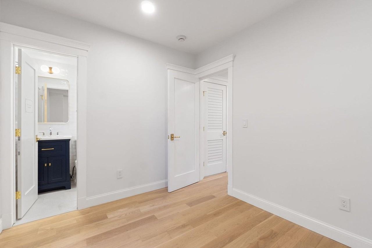 82 Colgate St - Photo 4 of 9
