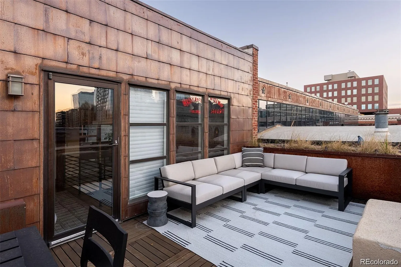 1720 Wynkoop St - Photo 2 of 22
