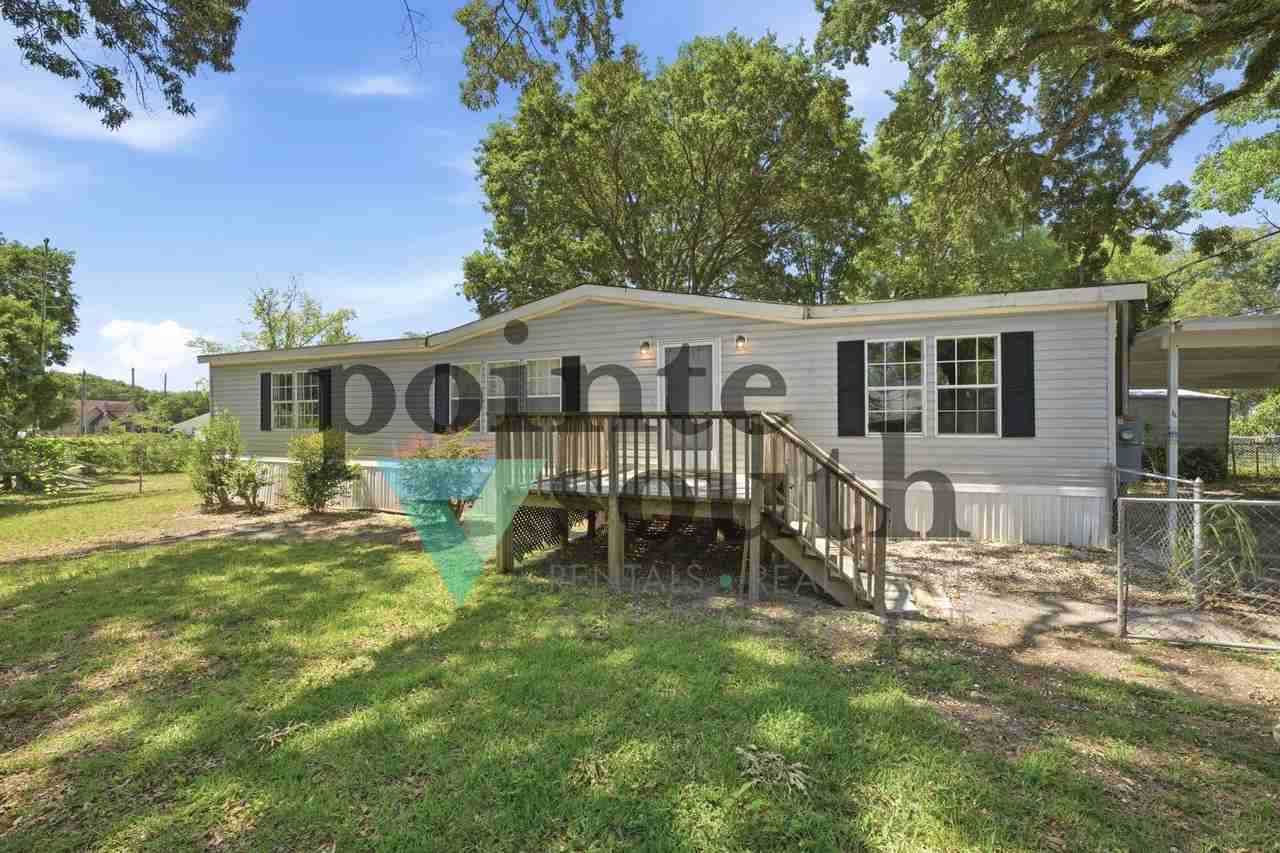 1709 Woodchuck Ave - Photo 3 of 36