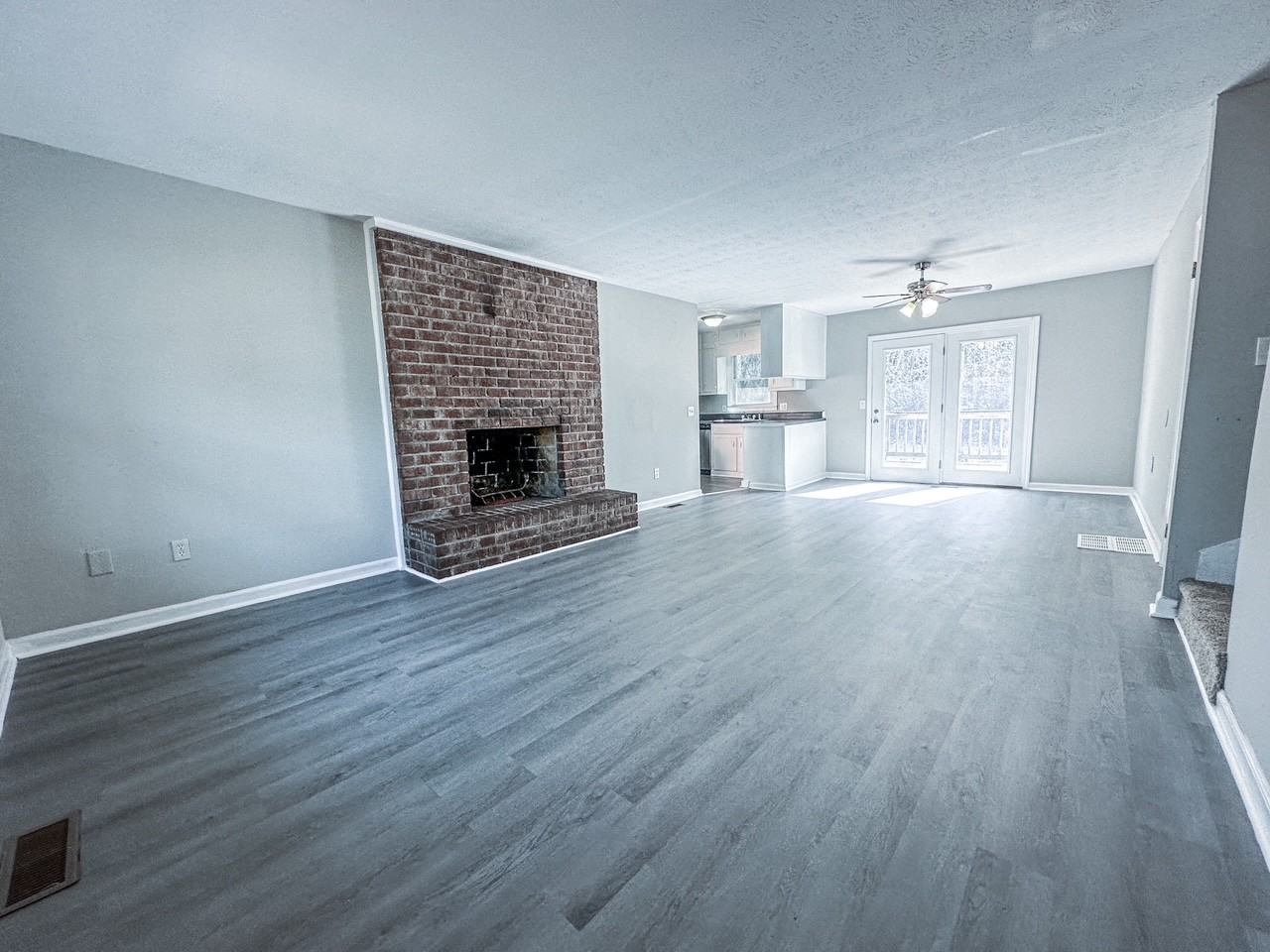 603 Henson Cir - Photo 3 of 17
