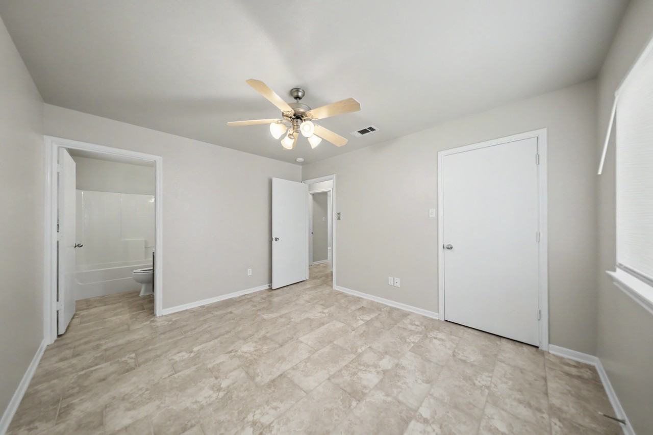 607 E Union - Photo 7 of 11
