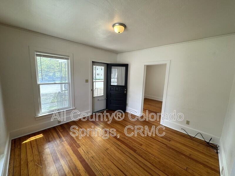 612 E Del Norte St - Photo 3 of 24