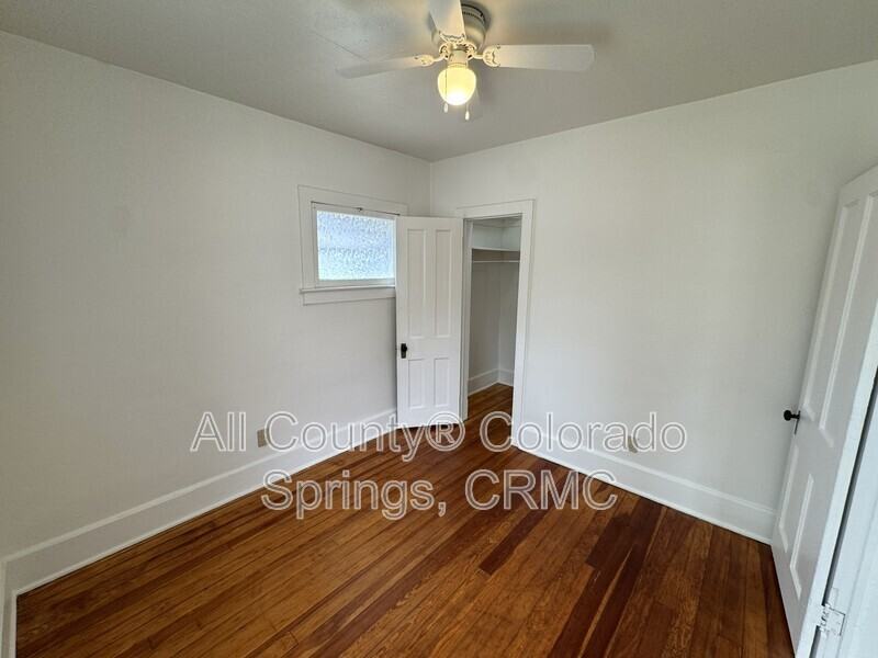 612 E Del Norte St - Photo 4 of 24