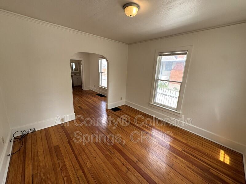 612 E Del Norte St - Photo 7 of 24