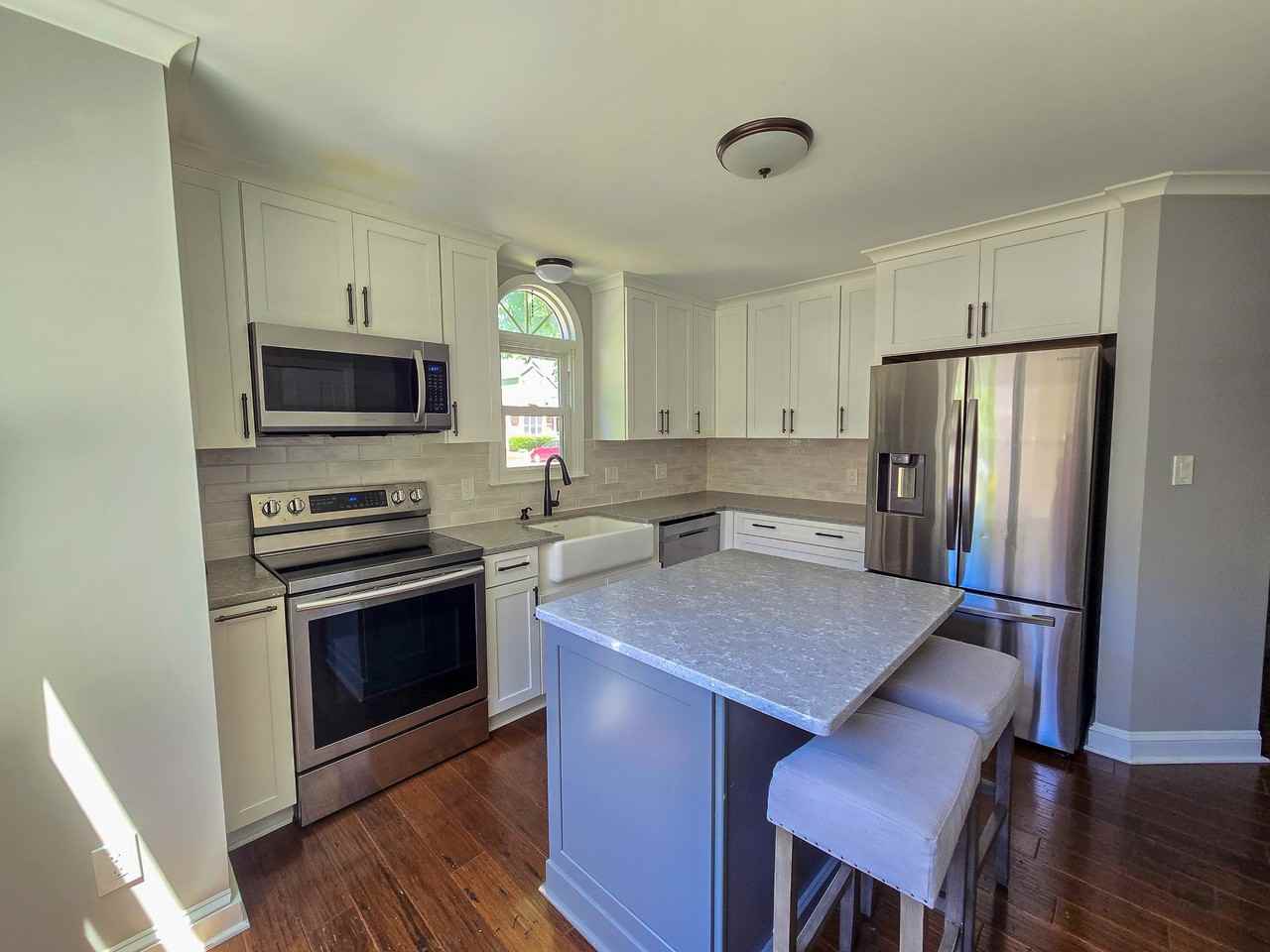 1023 Oak Lake Ct - Photo 5 of 44