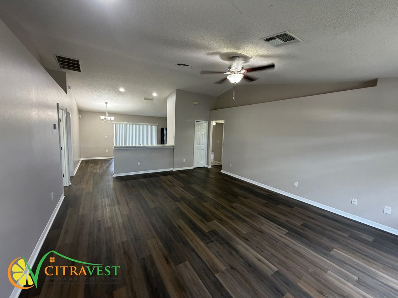 635 Kangaroo Dr - Photo 3 of 12