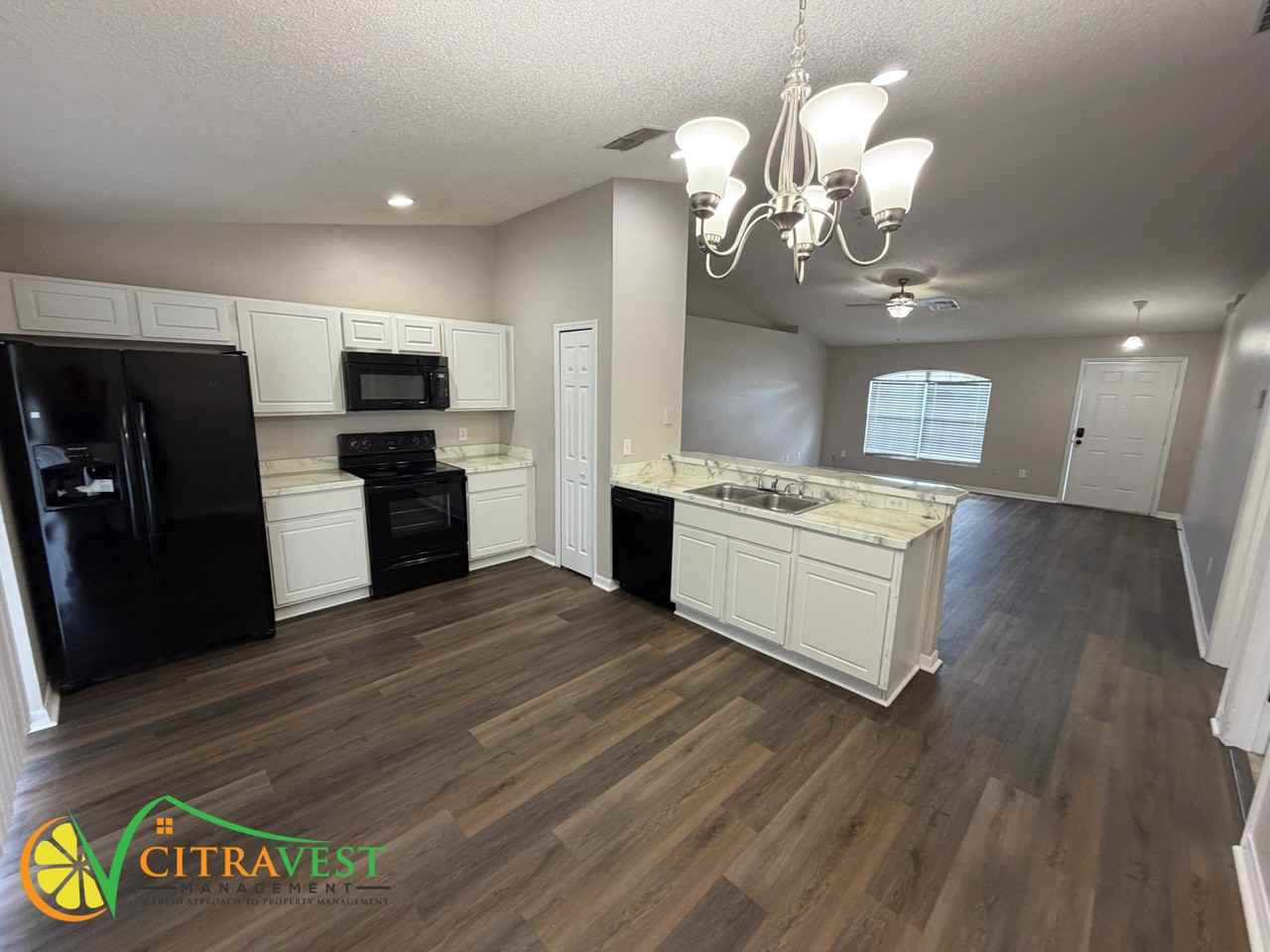 635 Kangaroo Dr - Photo 4 of 12